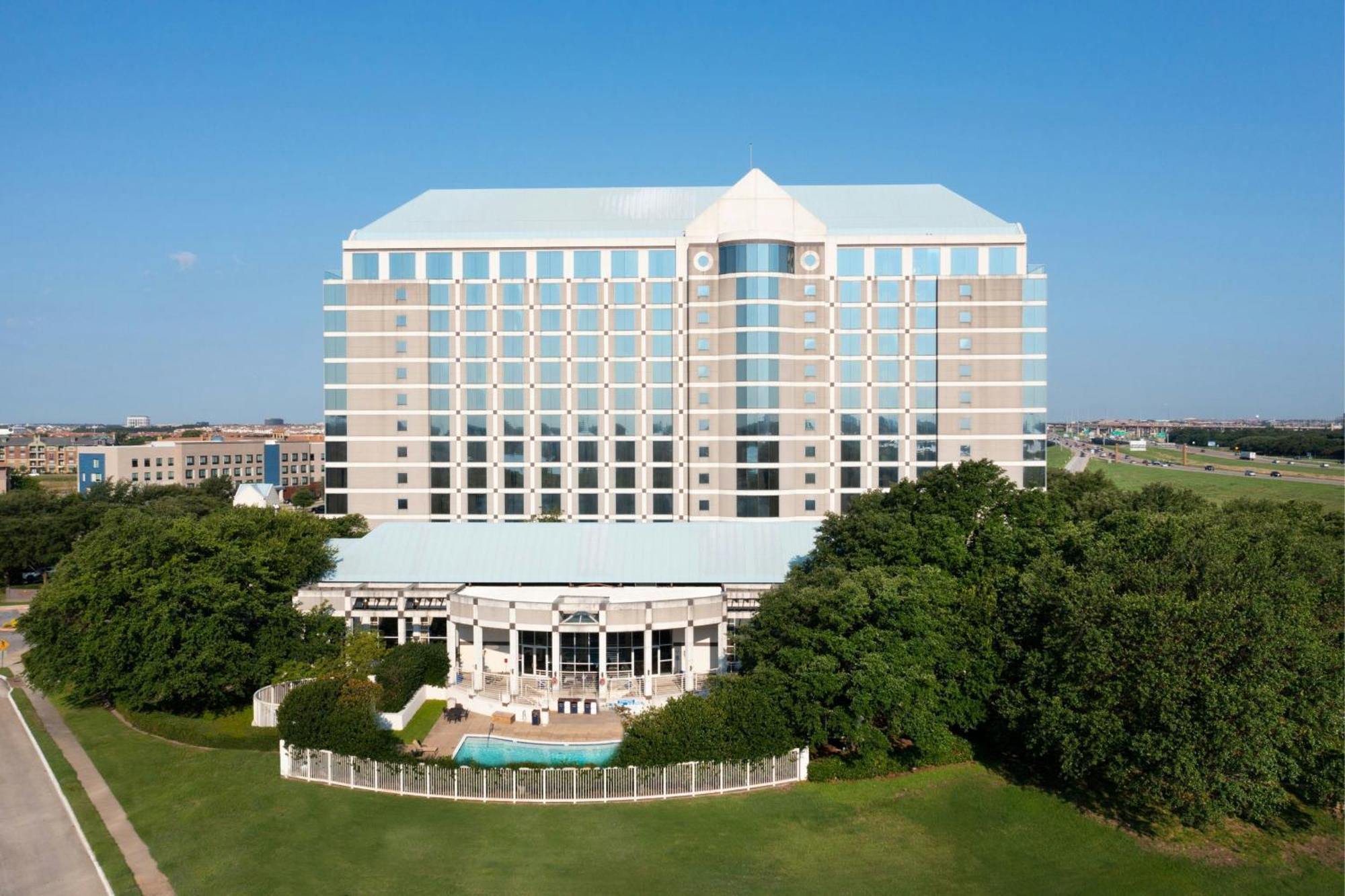 פרמרס בראנץ' Renaissance Dallas North Hotel מראה חיצוני תמונה