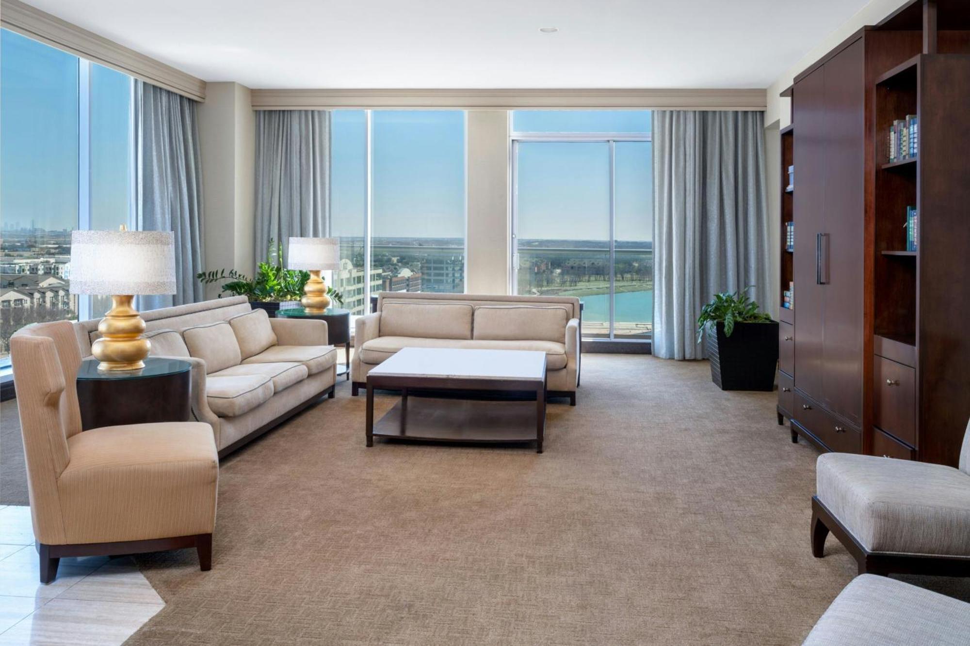 פרמרס בראנץ' Renaissance Dallas North Hotel מראה חיצוני תמונה